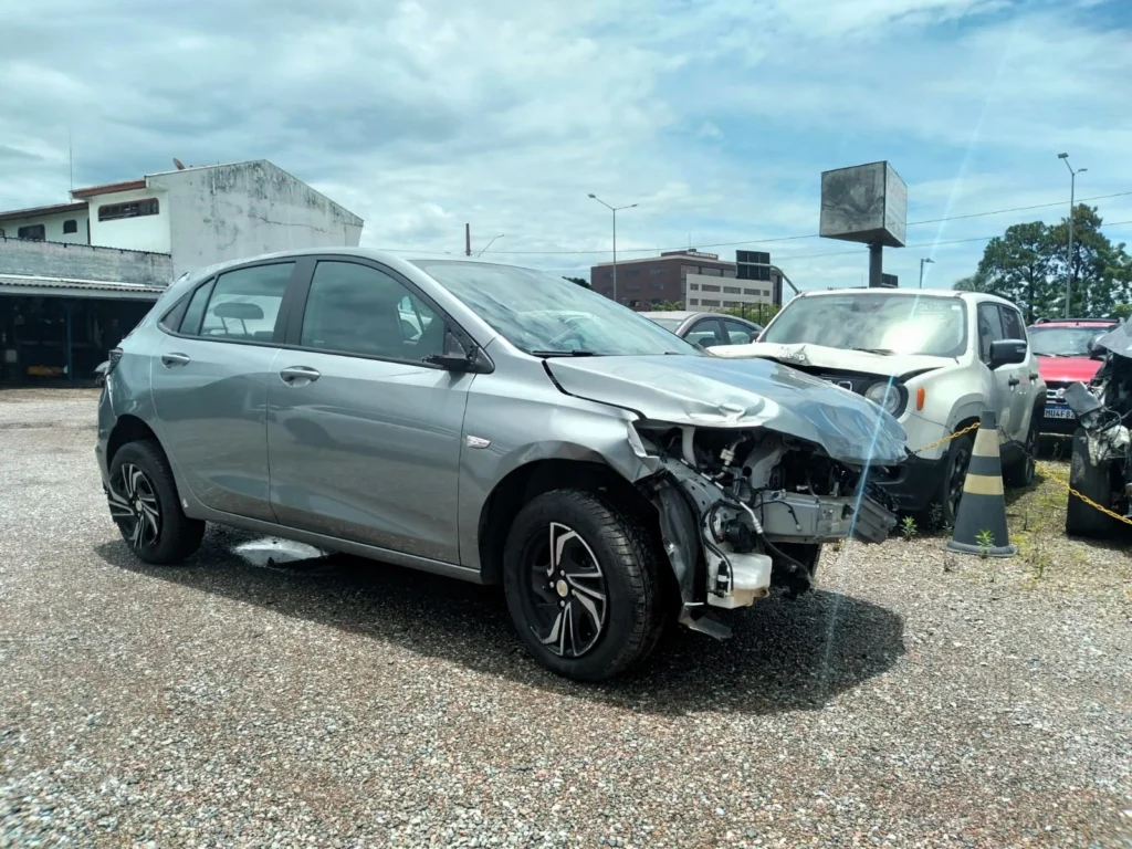 CHEVROLET ONIX LT2 - veículo salvado em Curitiba