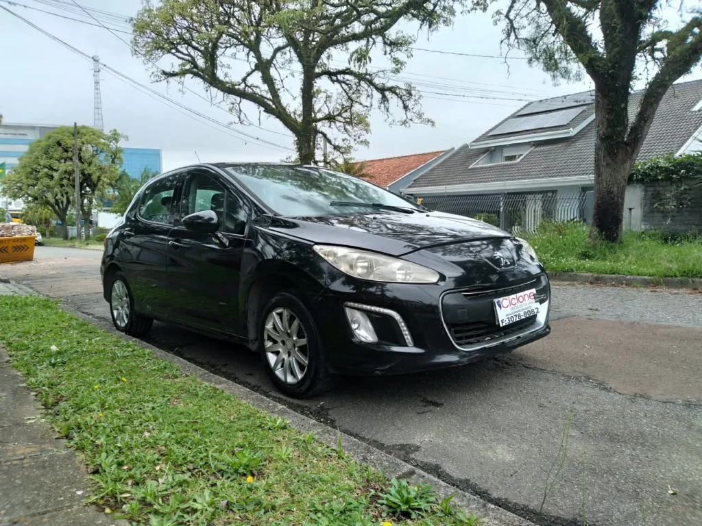 PEUGEOT 308 ACTIVE - veículo salvado em Curitiba