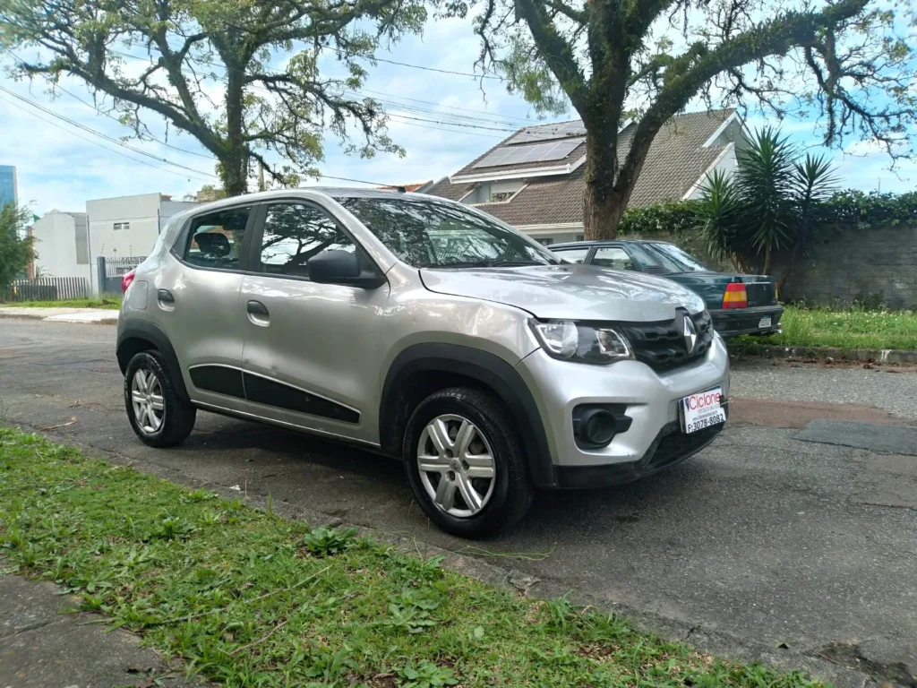 RENAULT KWID ZEN - veículo salvado em Curitiba